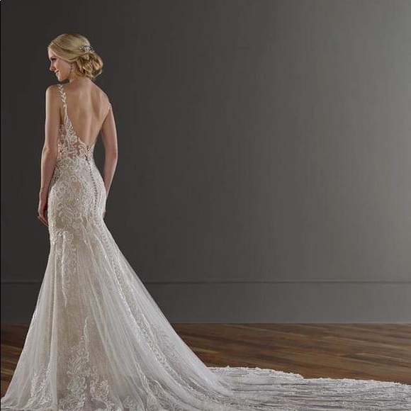 New in Bag Wedding Dress - Picture 1 of 5